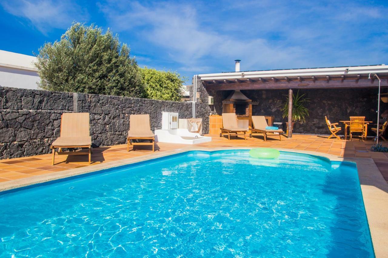 A2 Casas Y Juani Y Juan Lanzarote *